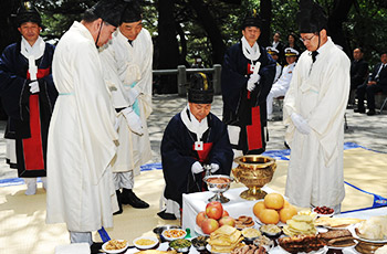 윤흥신장군향사 행사 사진